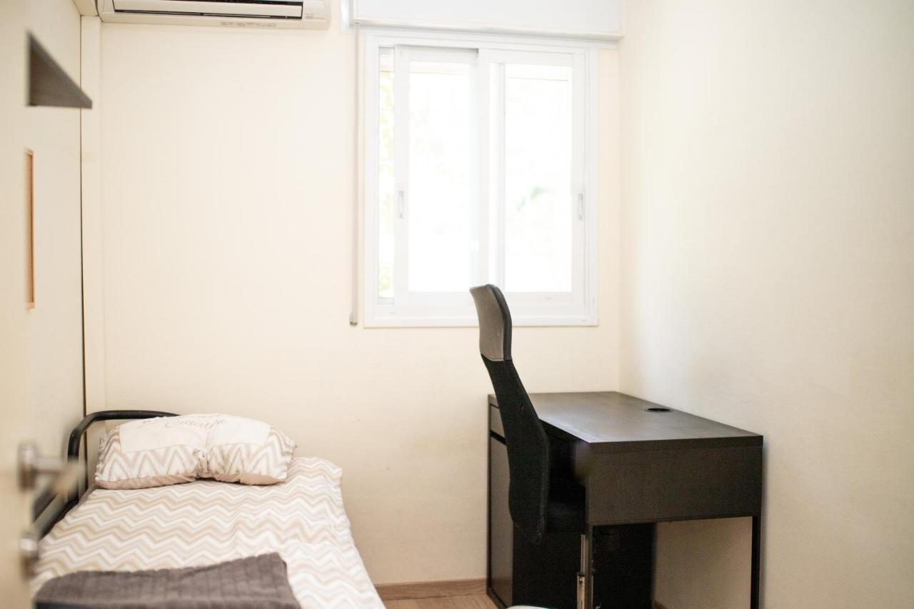 Spacious By The Orient Hotel - 4 Bdr Apartment Jeruzsálem Kültér fotó